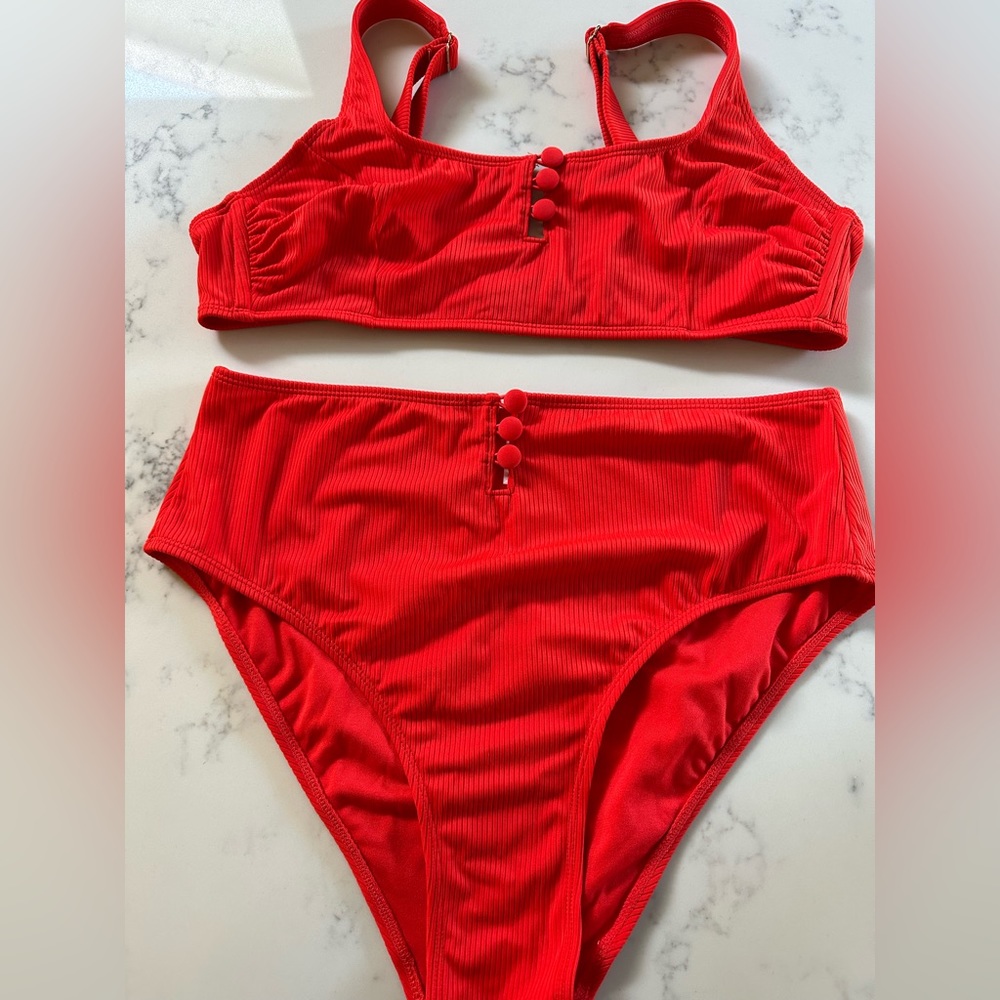 Universal thread red high waist bikini. Never wore. Excellent condition.